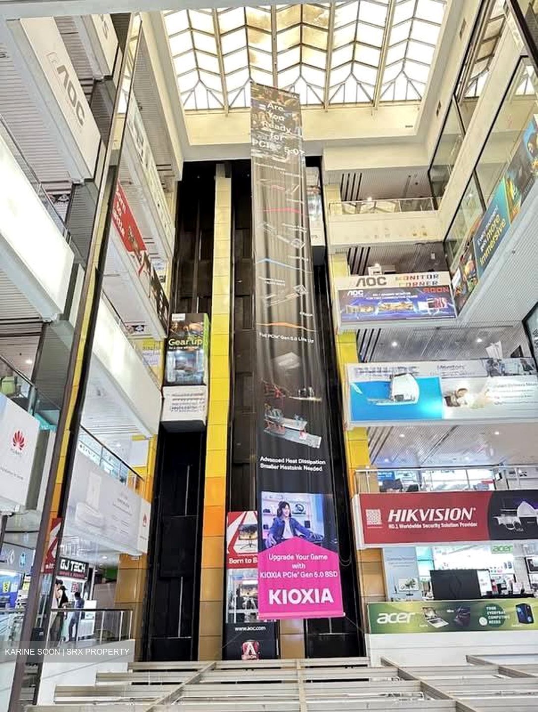 Sim Lim Square (D7), Shop House #592315831